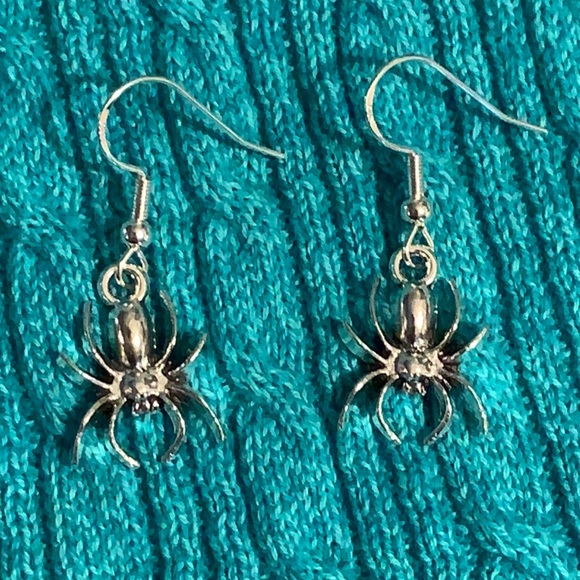 🖤925 hook-Spider Earrings - Picture 4 of 6